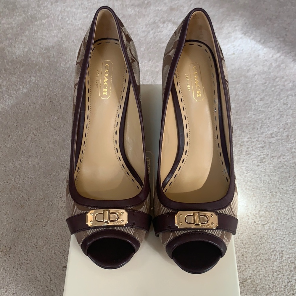 Coach wedges size 7